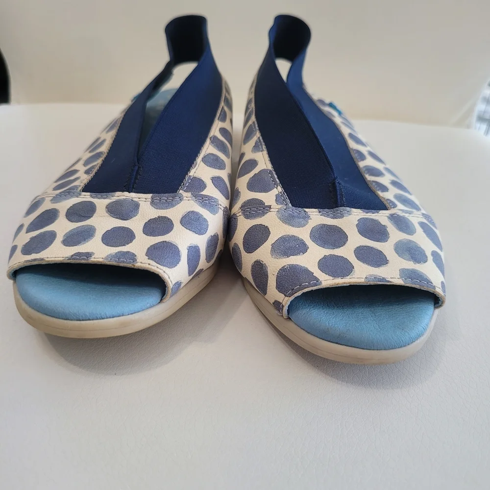Cloud Caliber Tupai Blue Slingback Leather Sandal Women's sizes 37